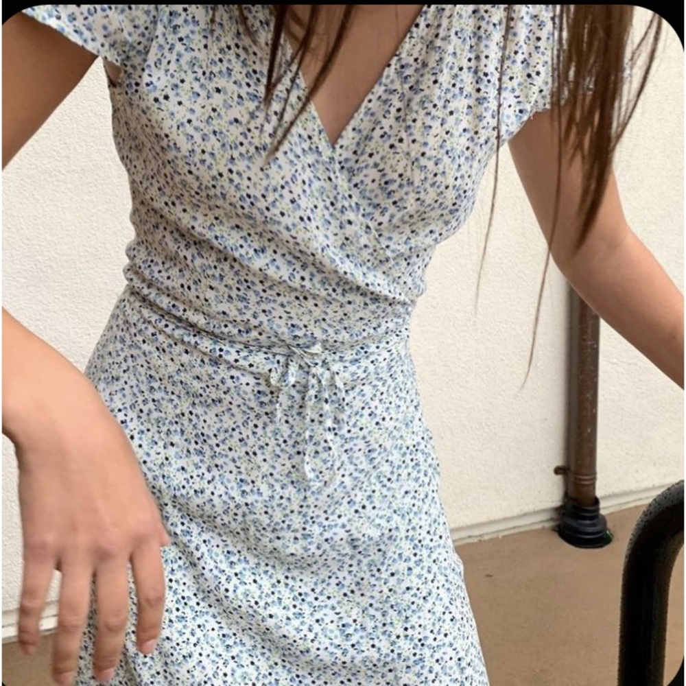 Brandy Melville floral vintage wrap dress